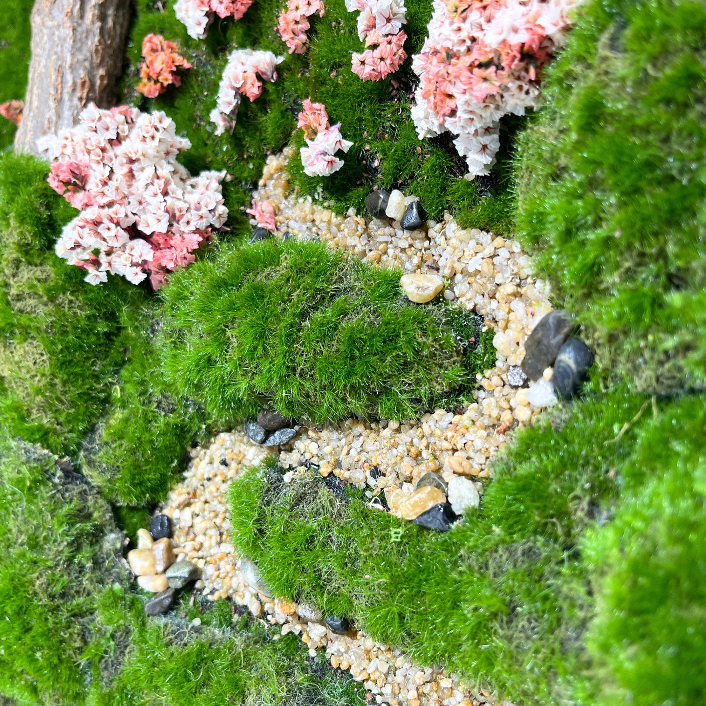 Preserved Moss Frame 60CM
